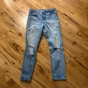 Levis 501 Skinny, Medium Wash Jeans with Ripped Knees, size W29, L28